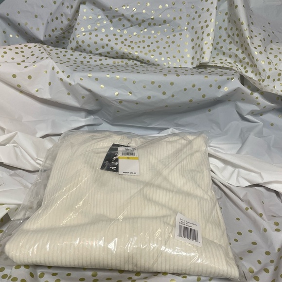 Royalty by Maluma Cream Hoodie - Picture 2 of 2